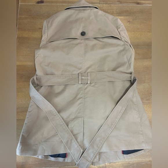 Tommy Hilfiger Women’s Tan Trench Coat Size Medium - Picture 9 of 13